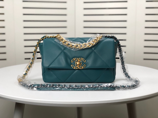 シャネルバッグ正面デザイン